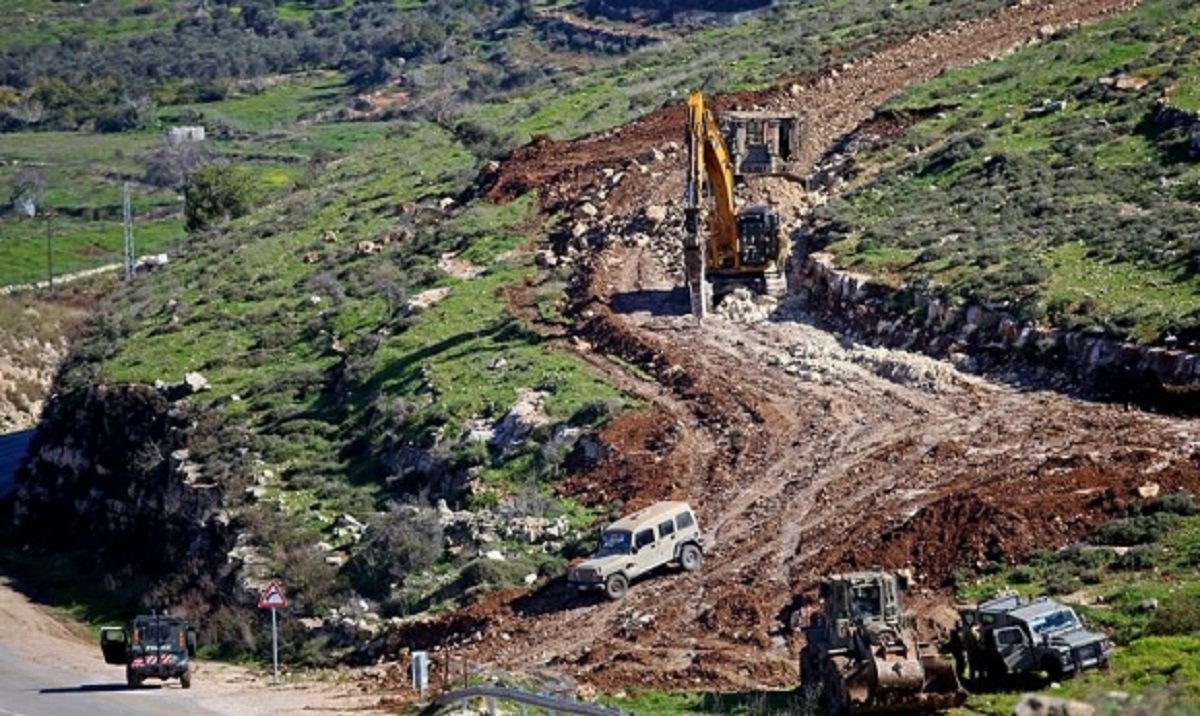 الاحتلال يقيم بؤرة استيطانية  على أراضي بلدة عناتا